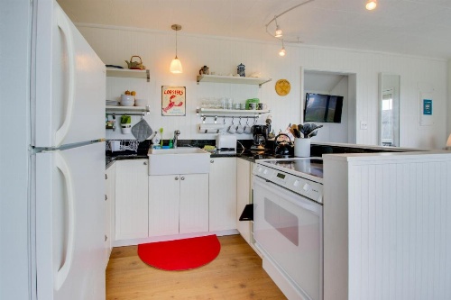 Second Tide - Oceanview Cottage image 10