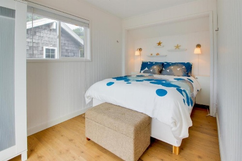 Second Tide - Oceanview Cottage image 14