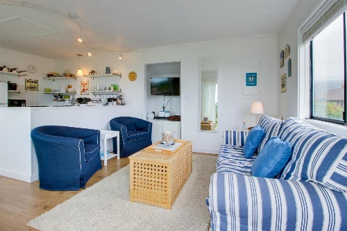 Second Tide - Oceanview Cottage image 2
